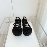 FLAT SANDALS IN BLACK SOFT LEATHER