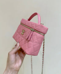 VANITY CASE 19 IN CONTESSA PINK CALFSKIN GOLD-TONE METALLIC