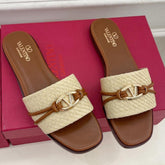 GARAVANI V LOGO SIGNATURE SLIDE IN BEIGE RAFFIA AND BROWN CALFSKIN