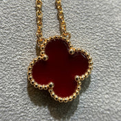 CLOVER PEDANT CARNELIAN NECKLACE