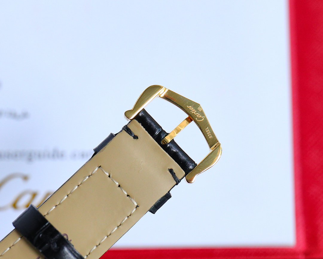 TANK MUST SMALL GOLD LEATHER STRAP WHITE DIAL