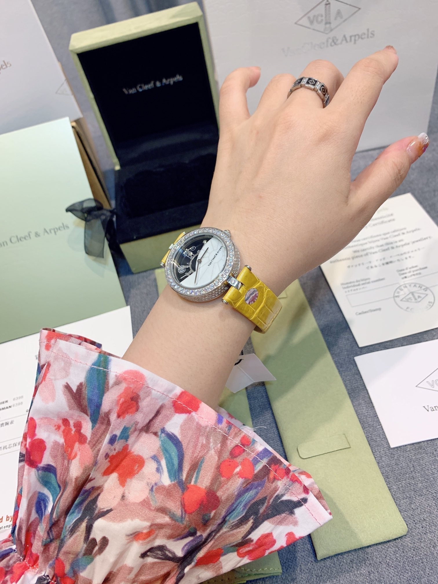 LADY ARPELS WATCHS PINK GOLD DIAMOND PAVED