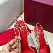 VLOGO SIGNATURE PALE PINK CALFSKIN HIGH SLINGBACK PUMP 7 CM WITH GOLD LOGO