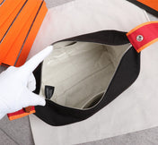 HM BRIDE-A-BRAC 21 BLACK CANVAS