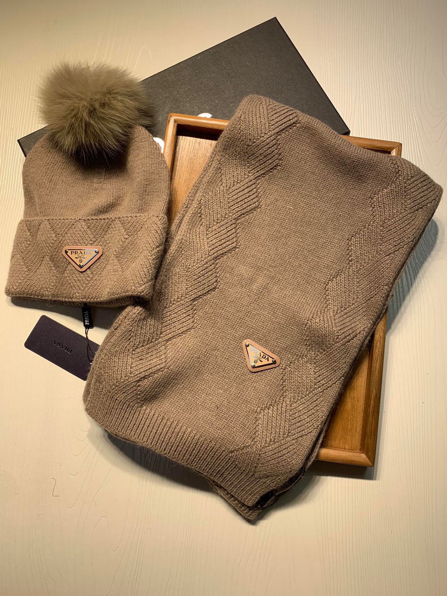SET SCARF AND HAT IN MEDIUM BROWN WOOL AND RABBIT FUR 416364
