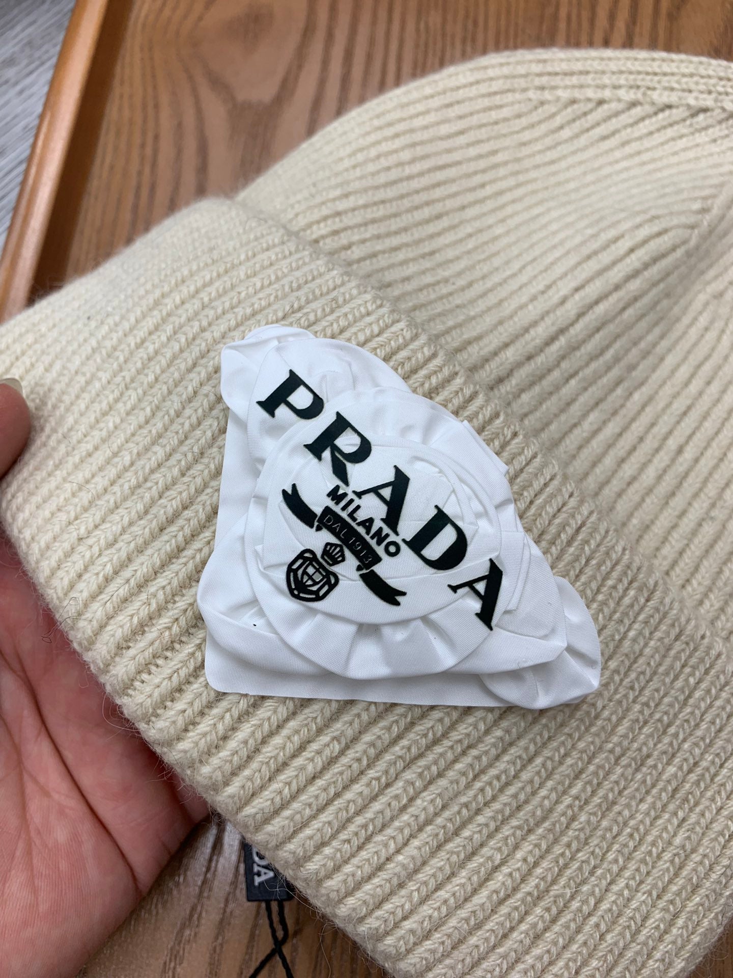 BEANIE HAT IN BISQUE BEIGE WOOL 431355