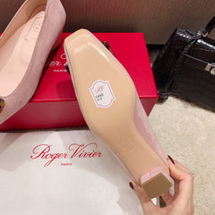 BELLE VIVIER PUMPS IN PINK SUEDE TORTOISESHELL BUCKLE