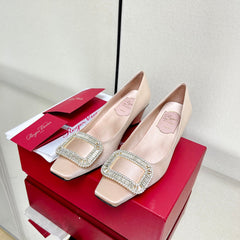 BELLE VIVIER PUMPS IN BEIGE SILK