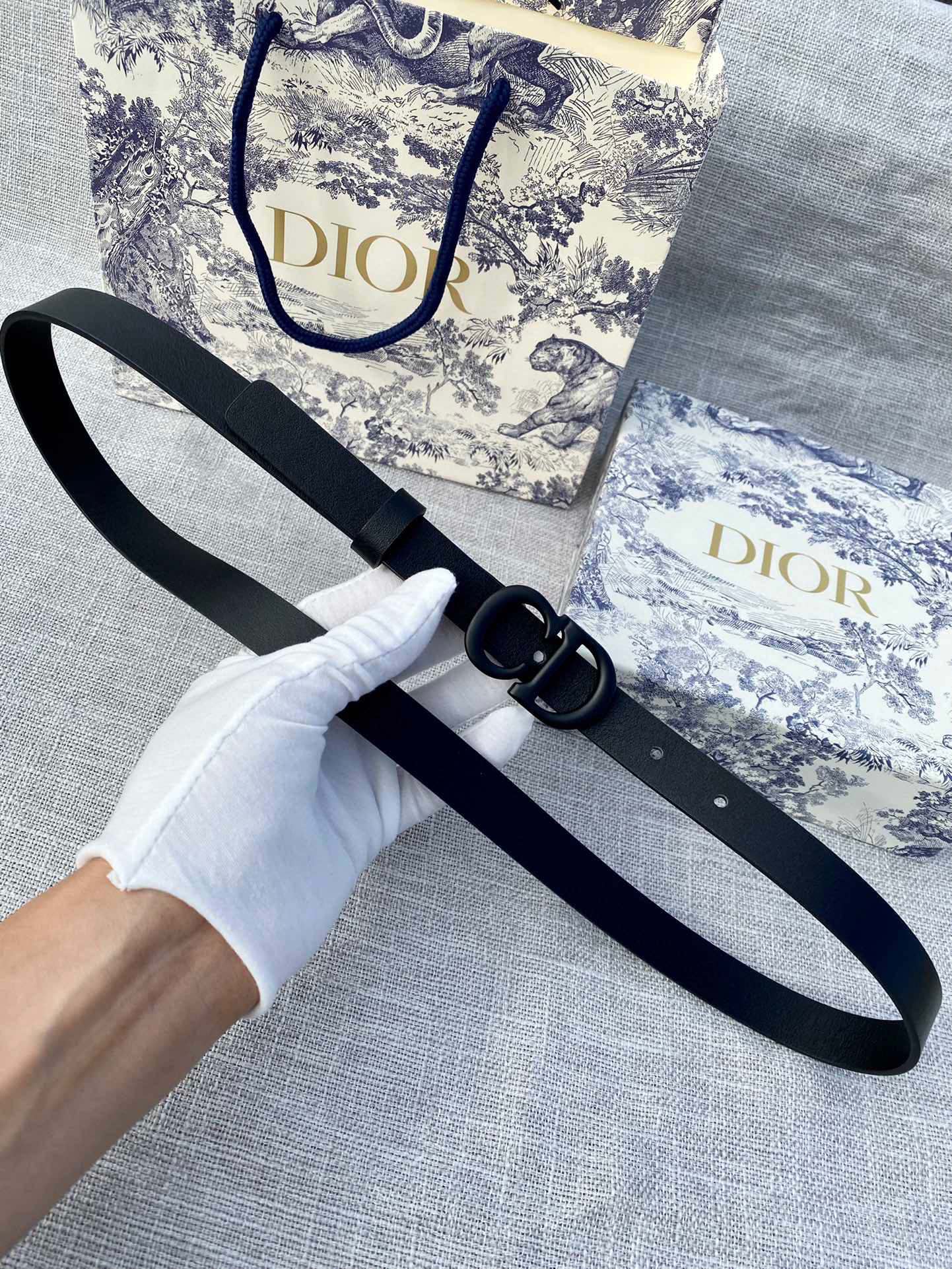 DIOR 26S BELT 20 MM IN BLACK CALFSKIN 673571