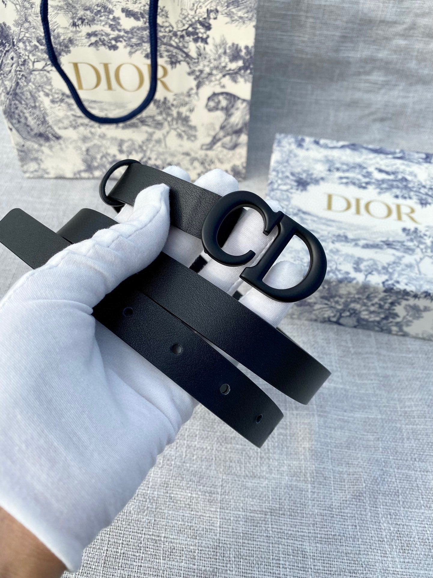 DIOR 26S BELT 20 MM IN BLACK CALFSKIN 673571