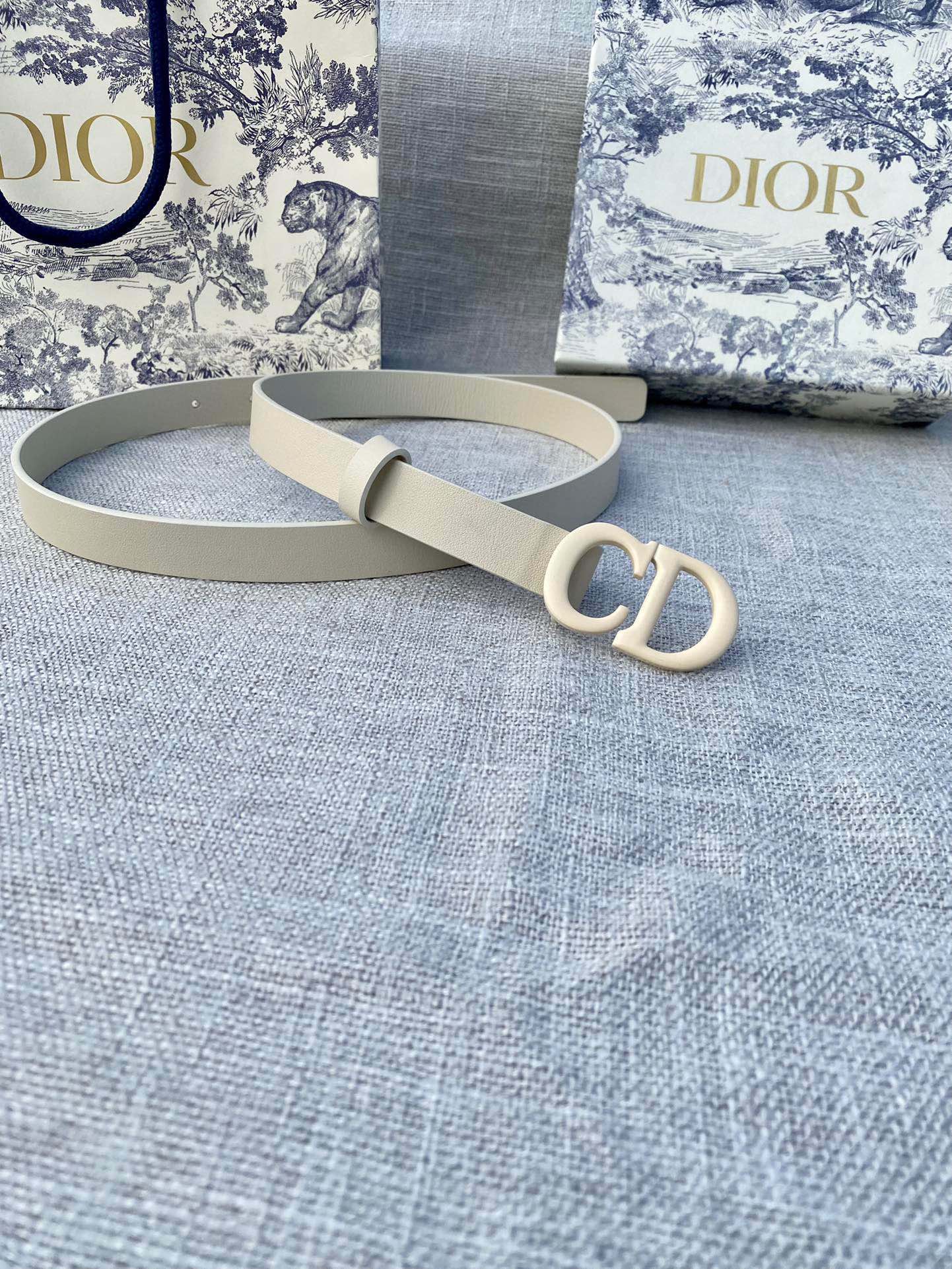 DIOR 26S BELT 20 MM IN CREAM WHITE CALFSKIN 673573