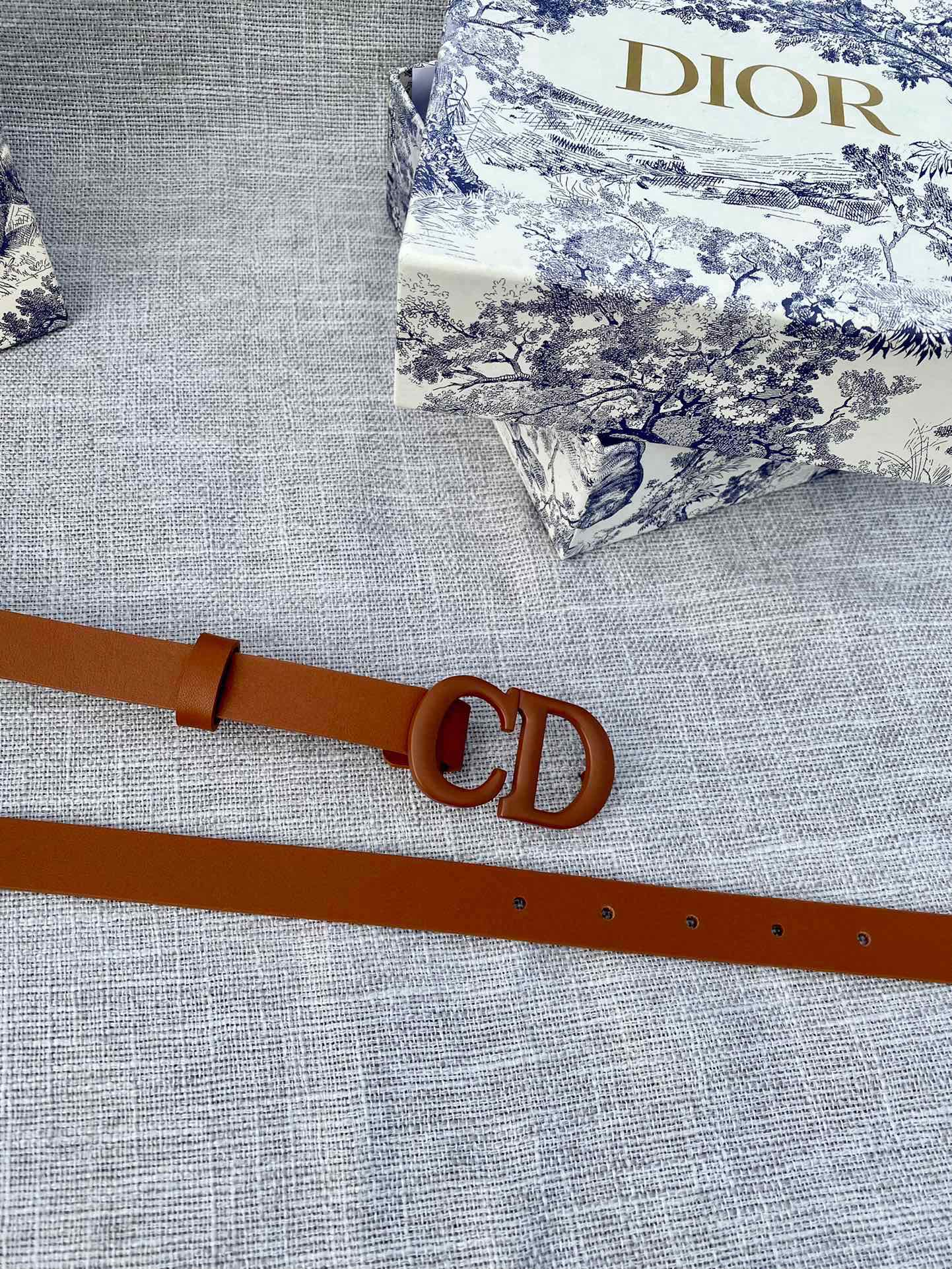 DIOR 26S BELT 20 MM IN BROWN CALFSKIN 673575
