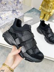D-WANDER SNEAKERS IN BLACK TECHNICAL FABRIC AND SUEDE
