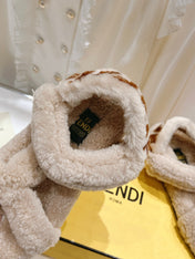 FENDI DAD SANDAL IN HAZELNUT BEIGE FLEECE