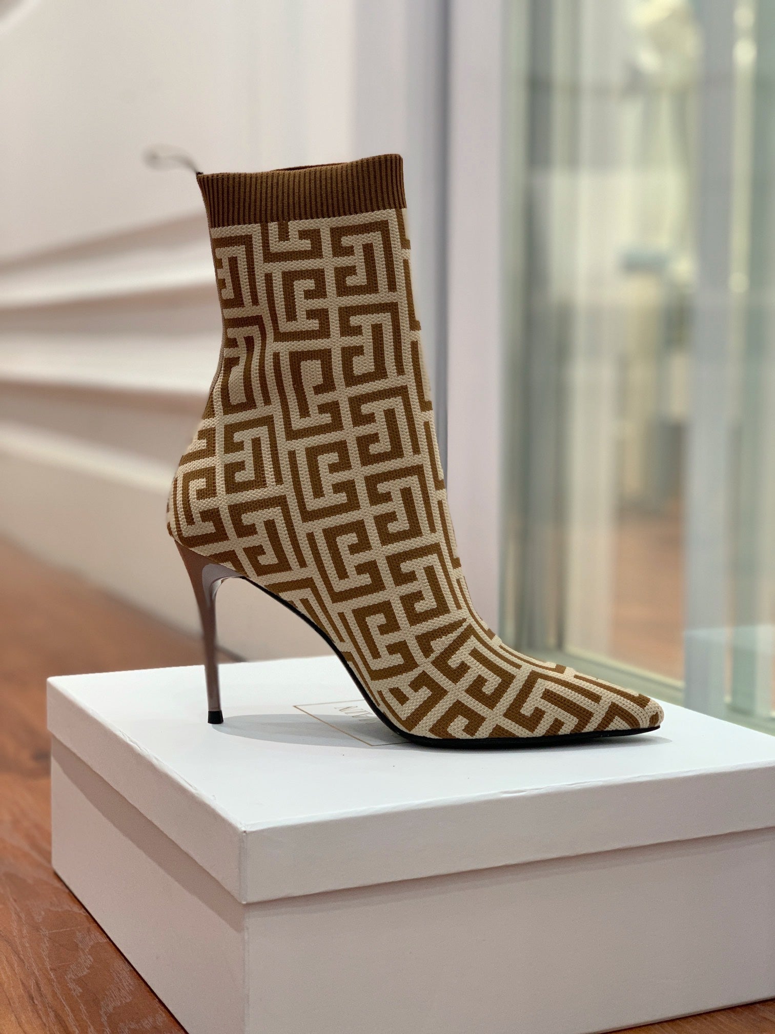 BALMAIN 26S BOOTS 105 MM IN BROWN AND BEIGE FLYKNIT STYLE 10