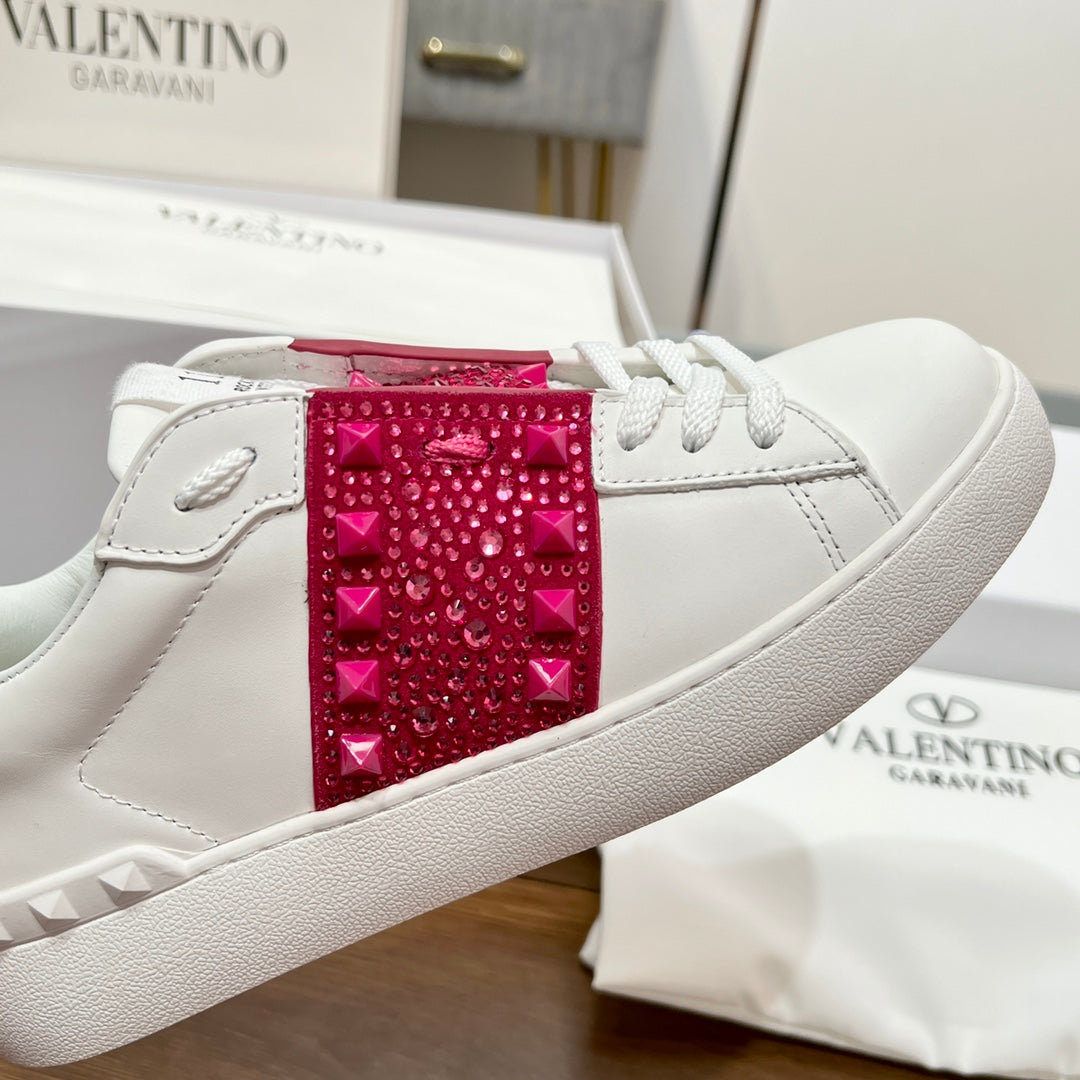 VALENTINO 25S GARAVANI ROCKSTUD UNTITLED STUDDED SNEAKERS IN WHITE LAMBSKIN AND RED STONE-EMBELLISHED
