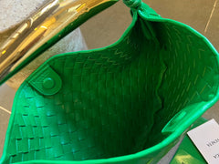 SARDINE 33 WITH CHAIN IN SHAMROCK GREEN LAMBSKIN