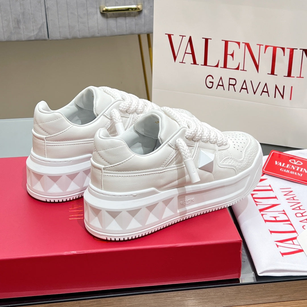 VALENTINO 25S GARAVANI ONE STUD XL PLATFORM SNEAKERS IN WHITE LAMBSKIN