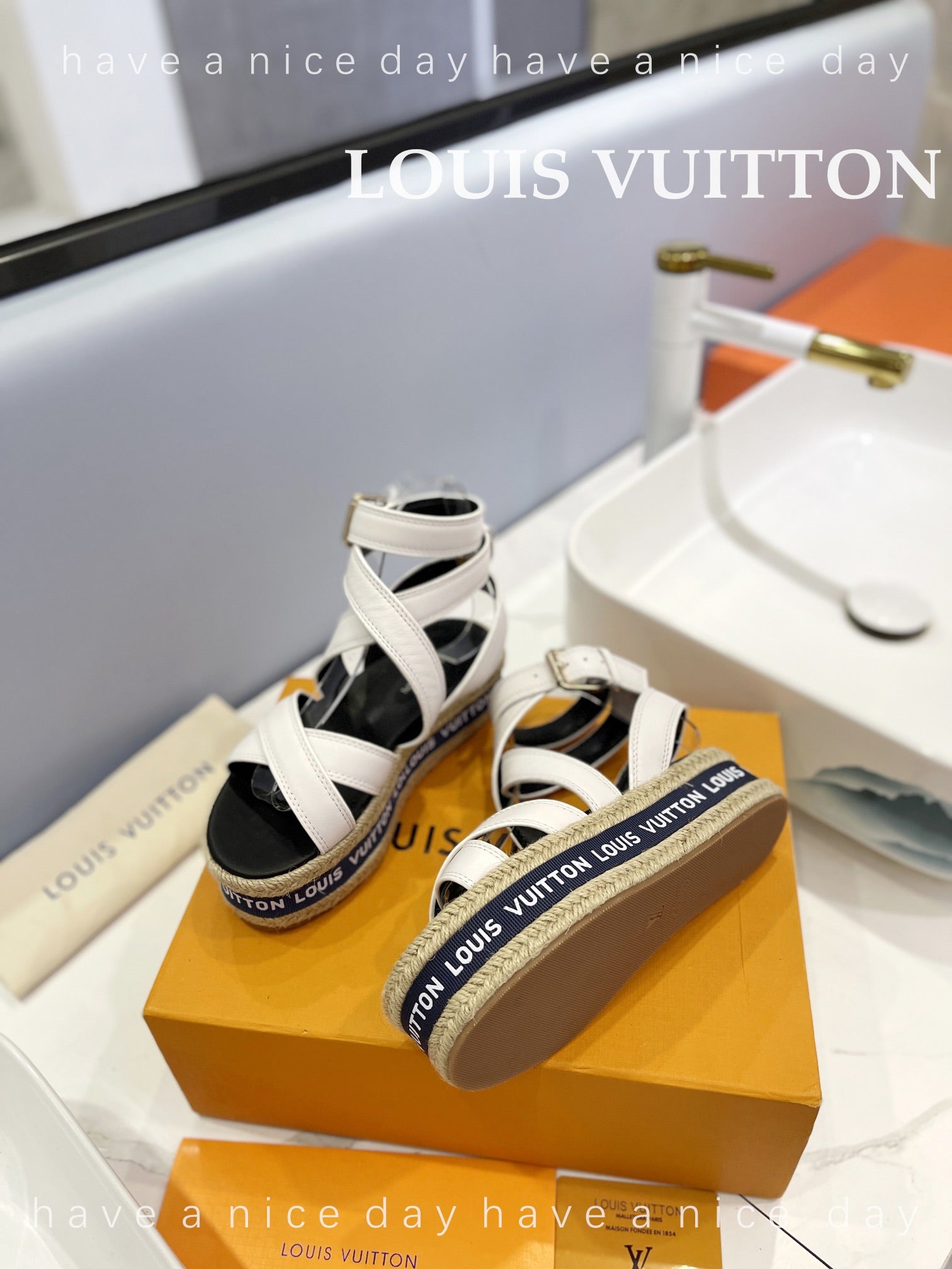 LV 26S WEDGE SANDALS 70 MM IN WHITE AND BLACK LAMBSKIN