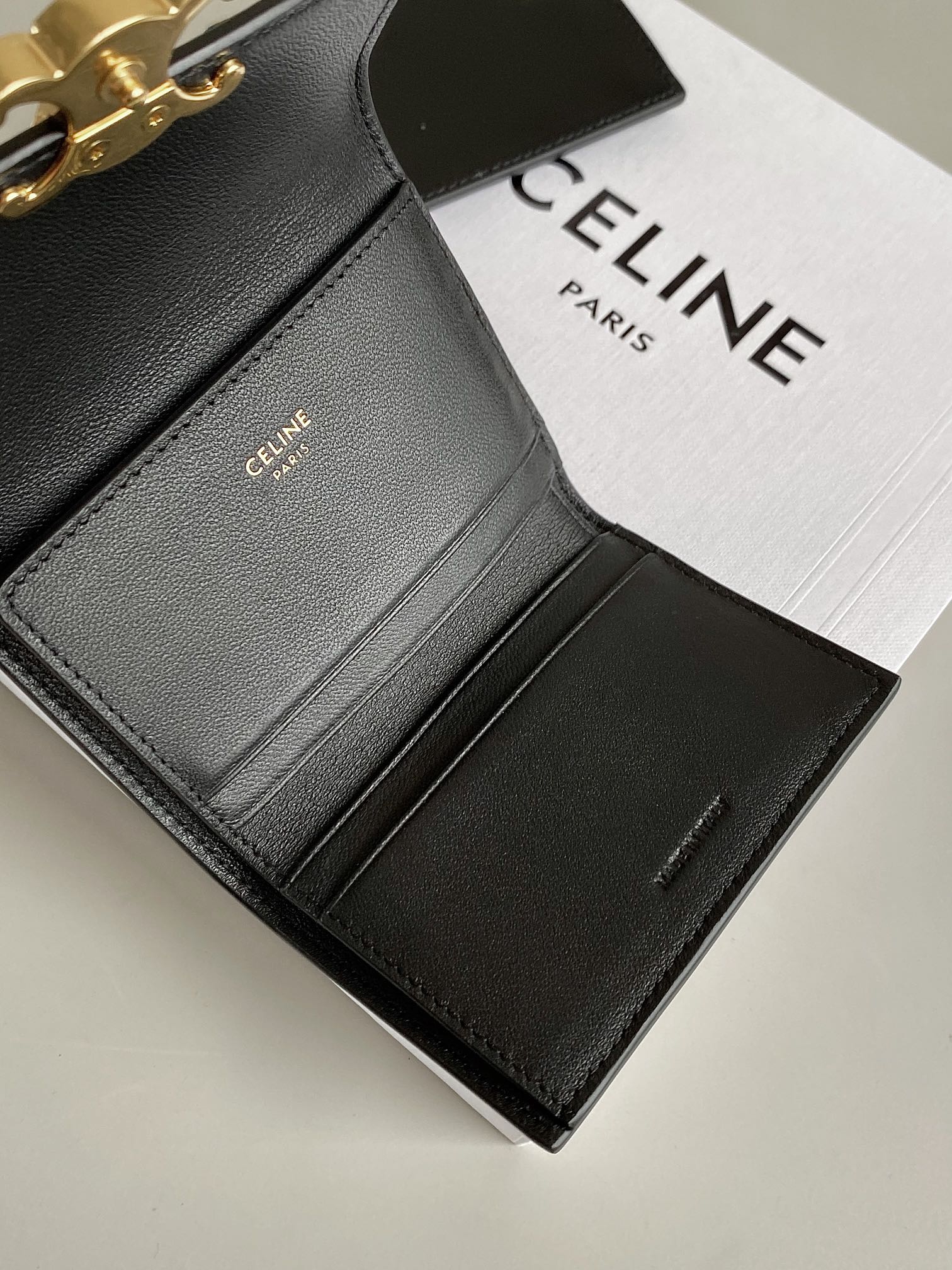 TRIOMPHE 9 WALLET TWO-IN-ONE BLACK CALFSKIN