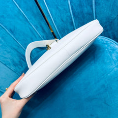 SHOULDER BAG 33 IN WHITE CALFSKIN GOLD HARDWARE