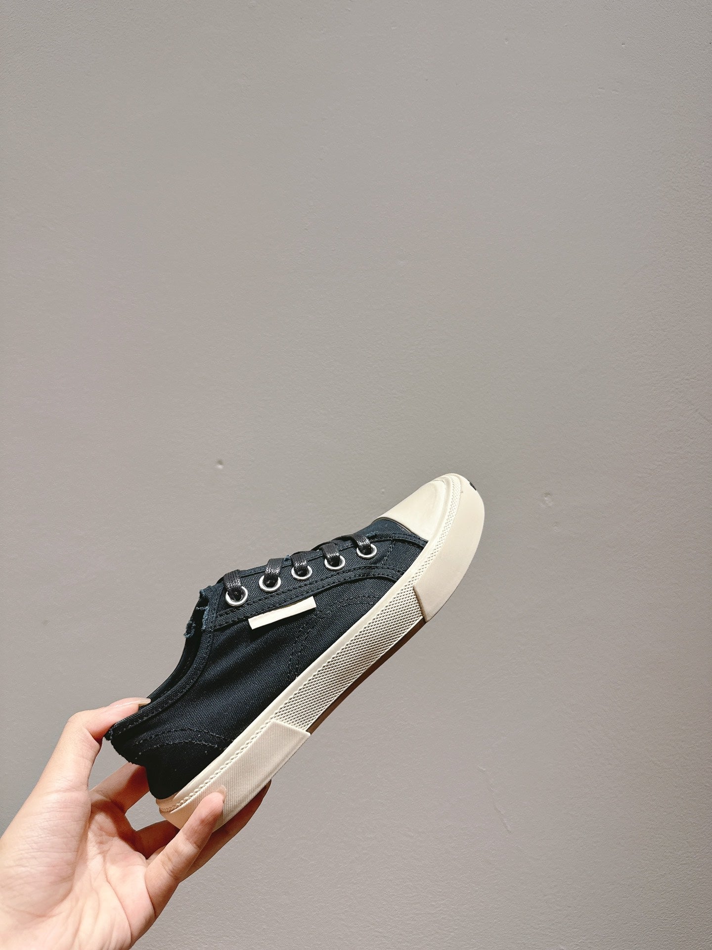 BALENCIAGA 25S SNEAKER IN BLACK CANVAS