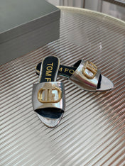 FLAT SLIDE IN SILVER METALLIC CALFSKIN