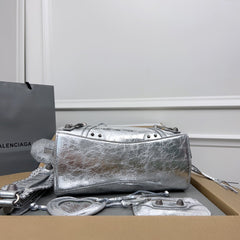 NEO CAGOLE 26 IN SILVER METALLIC LAMBSKIN