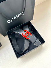 CC 30MM BELT IN BLACK SMOOTH CALFSKIN WITH RED METAL LOGO