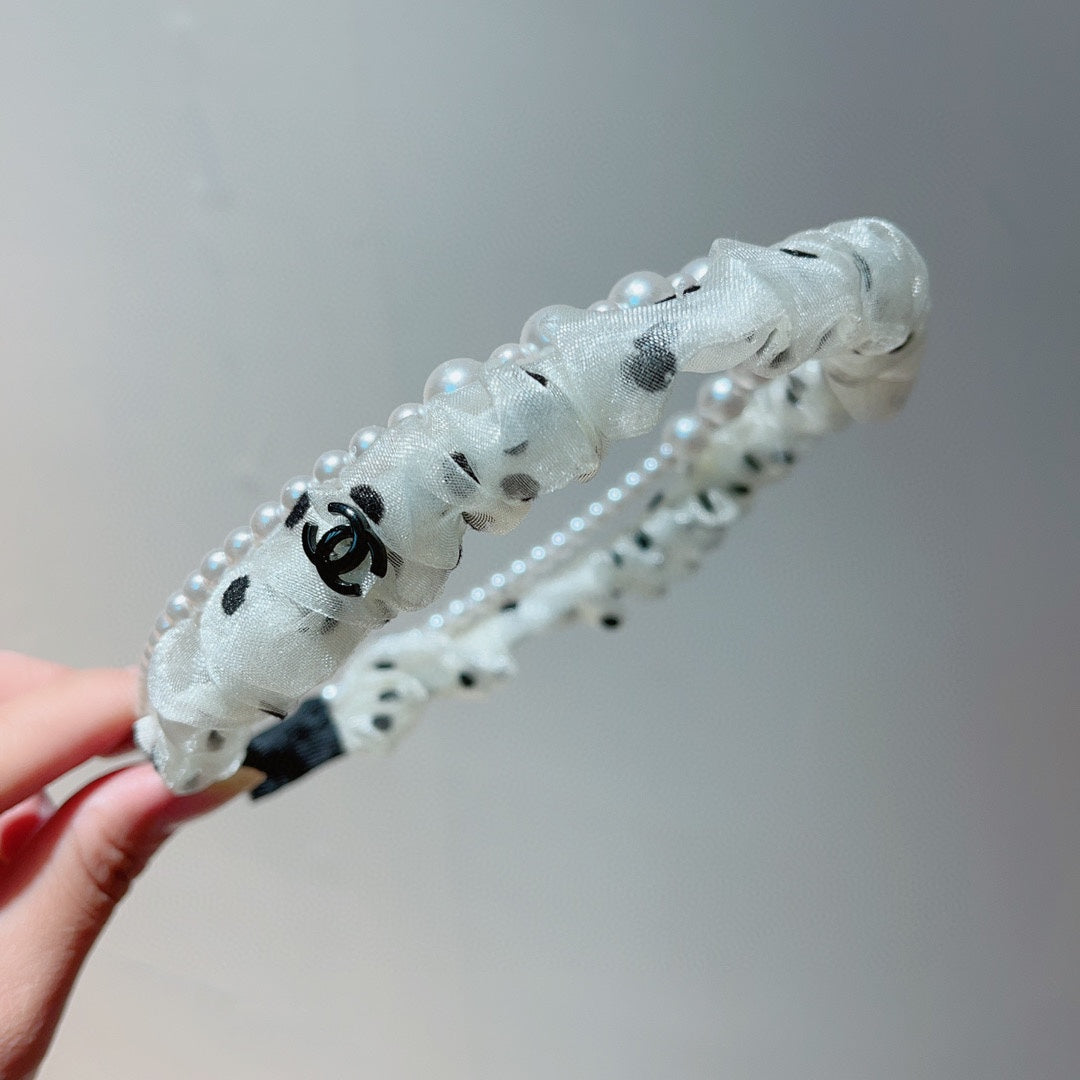 WHITE VOILE FABRIC HAIRBAND WITH PEARL CHAIN 867188