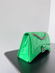 CRUSH CHAINED BAG 25 IN GREEN QUILTED CRUSHED CALFSKIN SILVER HARDWARE