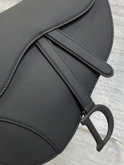 SADDLE BAG 24 IN BLACK CALFSKIN BLACK HARDWARE