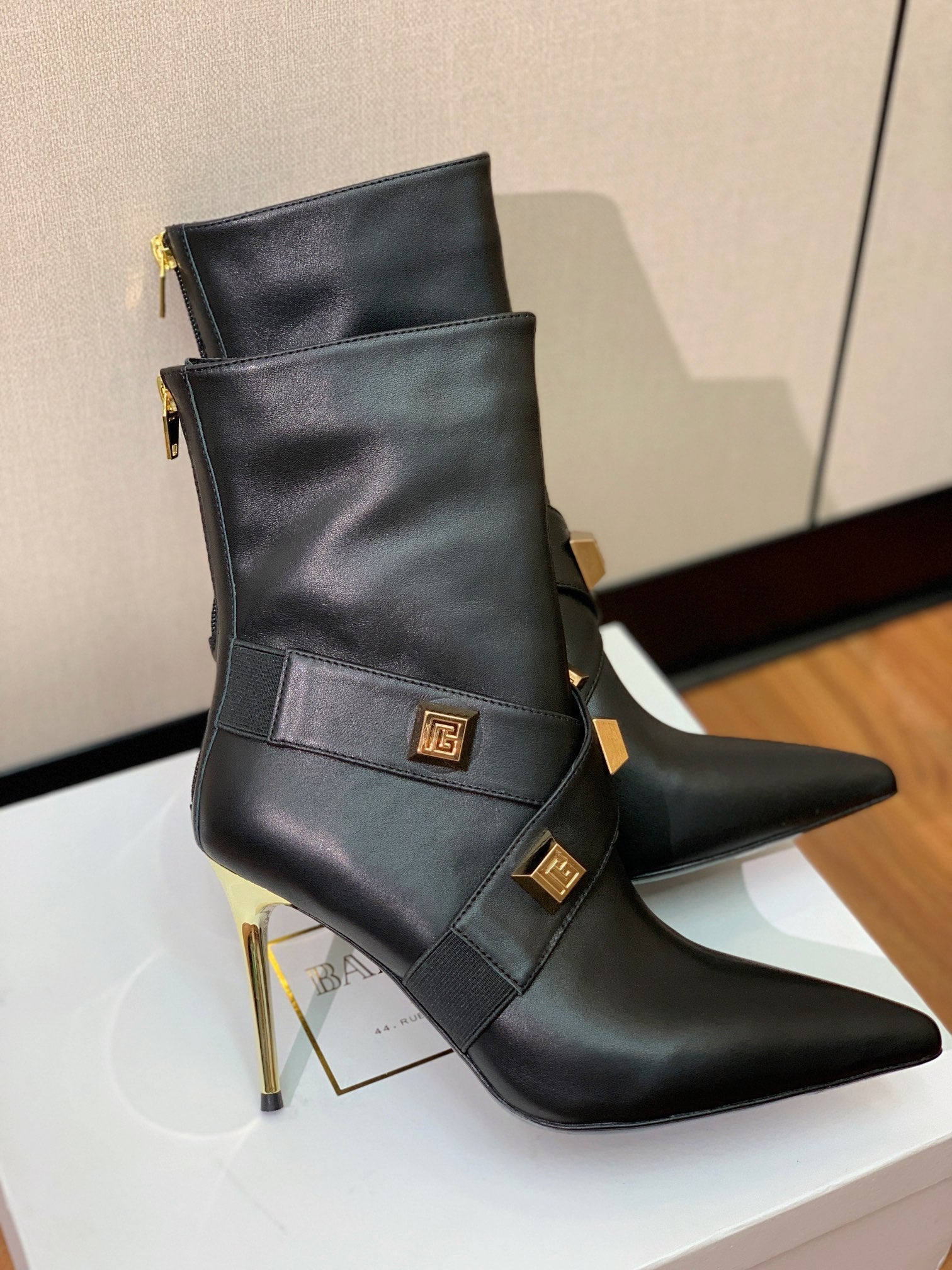 BALMAIN 26S BOOT 105 MM IN BLACK CALFSKIN WITH GOLD HARDWARE STYLE 1