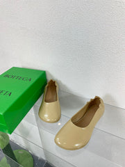 ATOMIC BALLERINA FLAT IN BISQUE BEIGE CALFSKIN