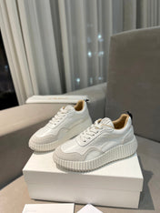 CHLOÉ NAMA SNEAKER IN WHITE LAMBSKIN AND DOVE GREY SUEDE