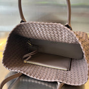 SMALL CABAT 32 IN SADDLE BROWN LAMBSKIN