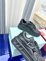 One Stud Garavani Black One Stud XL Sneakers