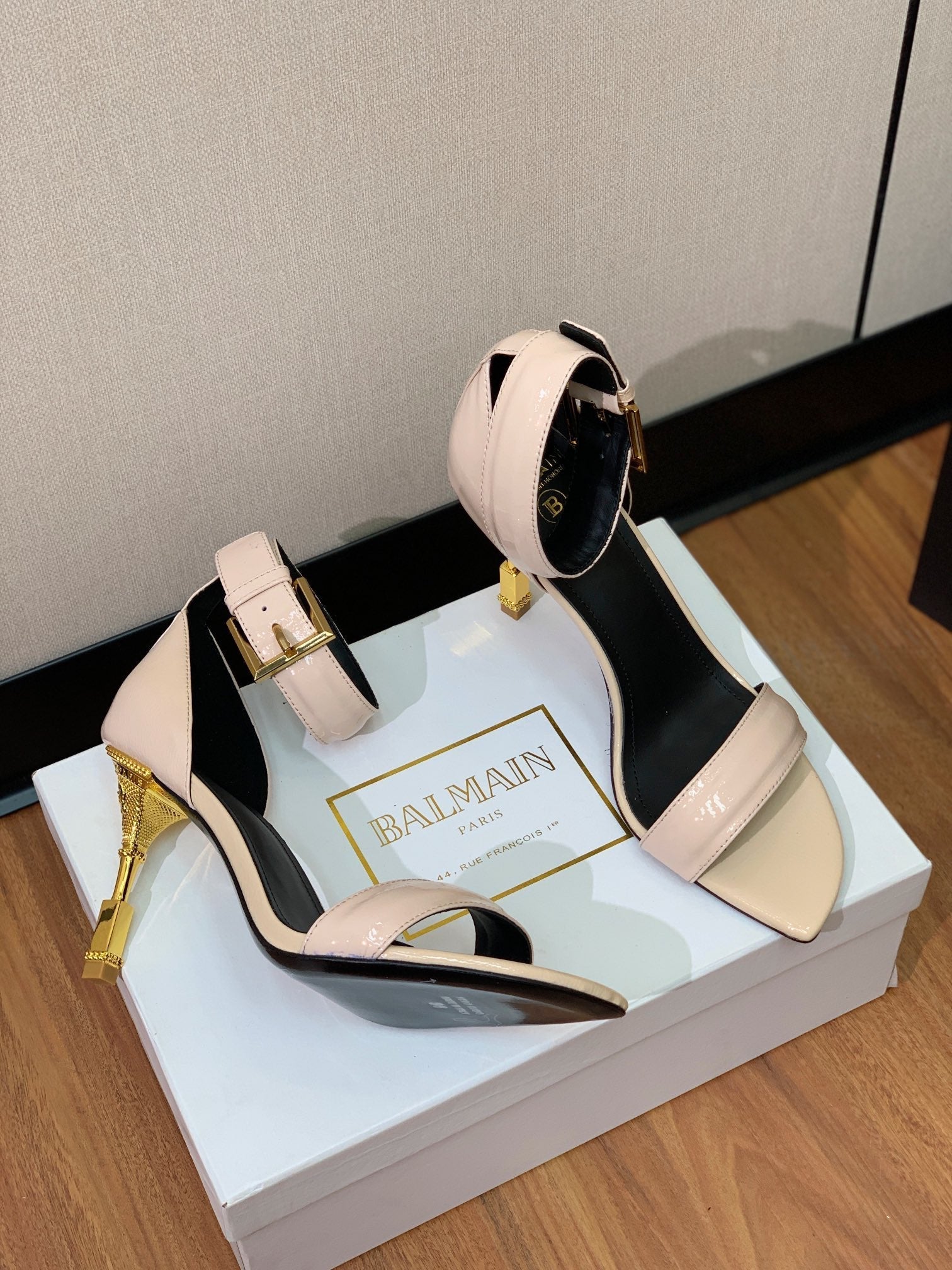 BALMAIN 26S METAL-HEEL SANDALS 105 MM IN BEIGE CALFSKIN
