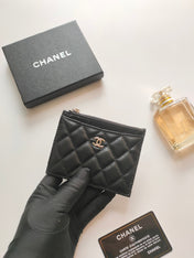 CC ZIPPED CARD HOLDER 11.5 BLACK CALFSKIN