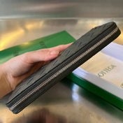 INTRECCIATO 19 WALLET IN DARK BLUE CALFSKIN