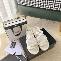CC QUILTED SANDALS IN WHITE CALFSKIN