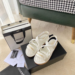 CC QUILTED SANDALS IN WHITE CALFSKIN