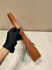 FLAP BAG 25 IN CINNAMON BROWN SMOOTH CALFSKIN TRIANGLE LOGO