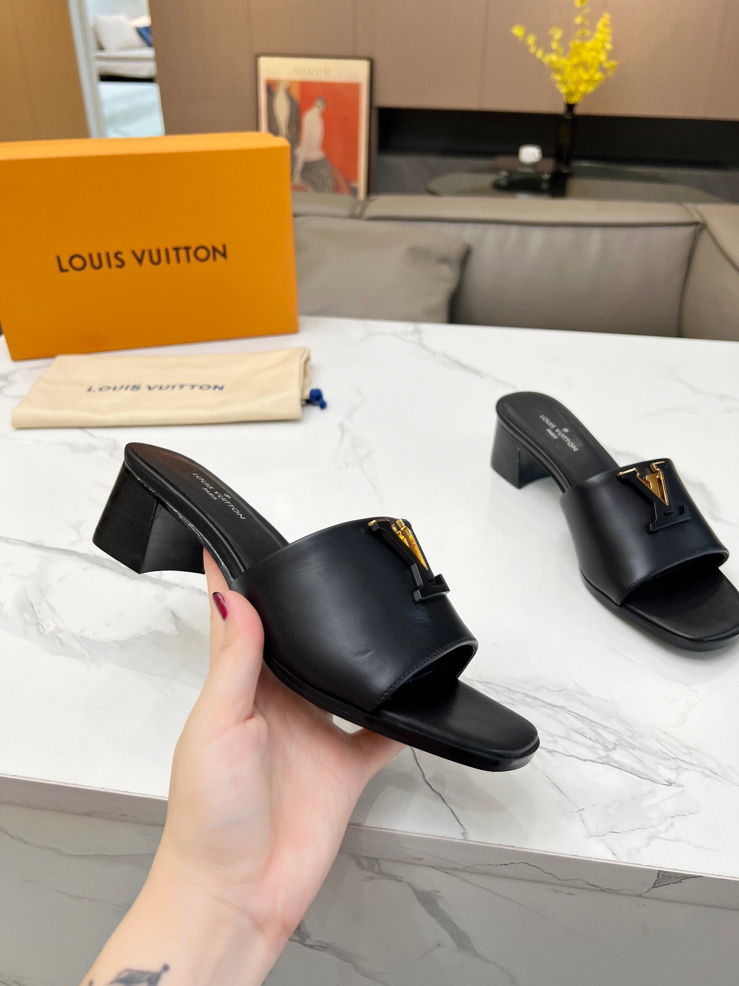 LV 26S CAPRI HIGH-HEELED MULES IN BLACK CALFSKIN