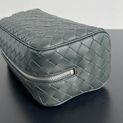 INTRECCIATO CLUTCH 26 IN CORDUROY GRAY CALFSKIN