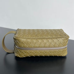 INTRECCIATO CLUTCH 26 IN BARLEY CORN CALFSKIN