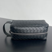 INTRECCIATO CLUTCH 26 IN BLACK CALFSKIN