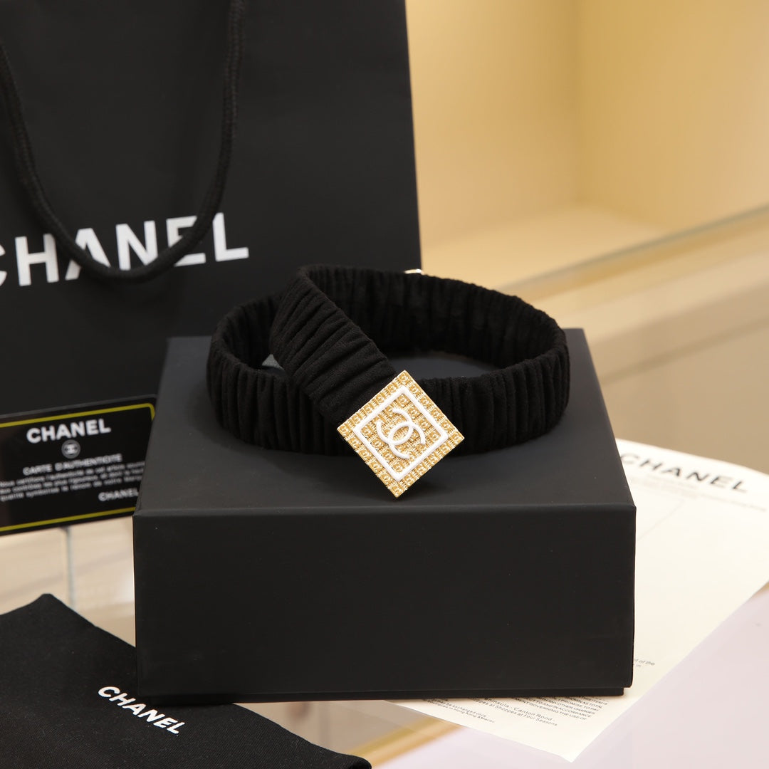 CHANEL 26S BELT 30 MM IN BLACK CALFSKIN 658427