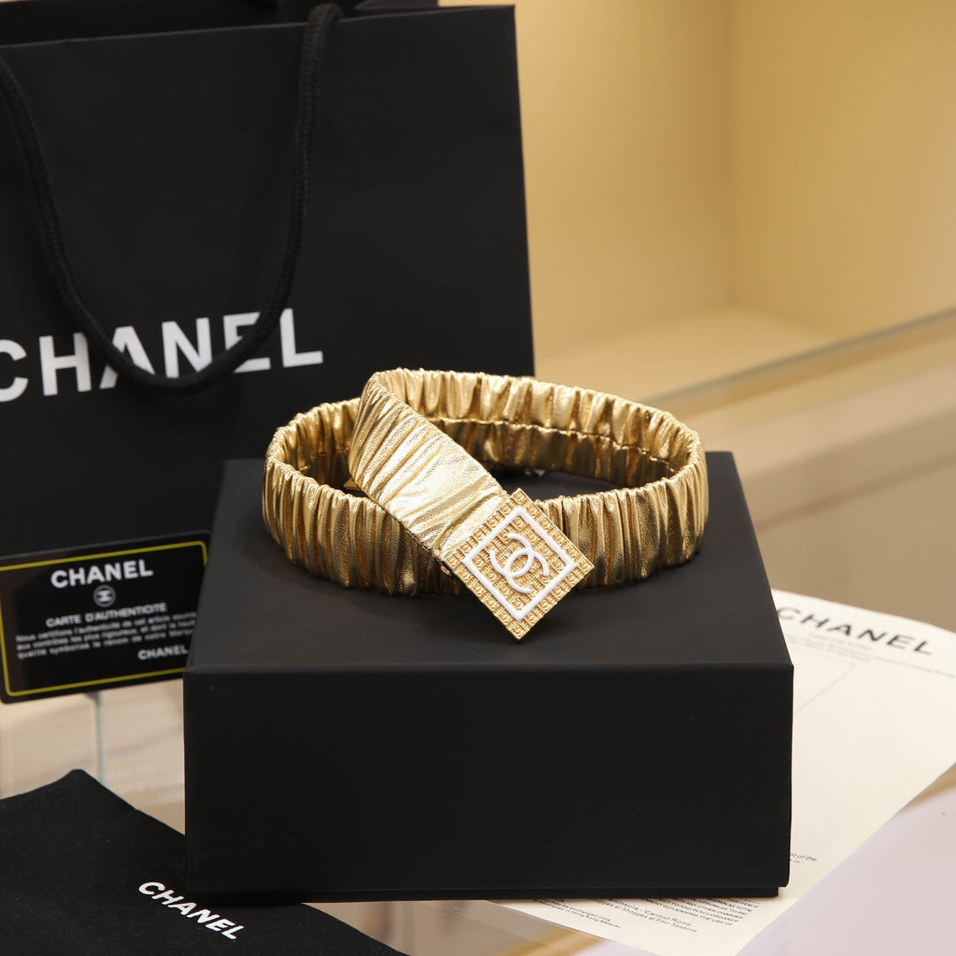 CHANEL 26S BELT 30 MM IN GOLD CALFSKIN 658429