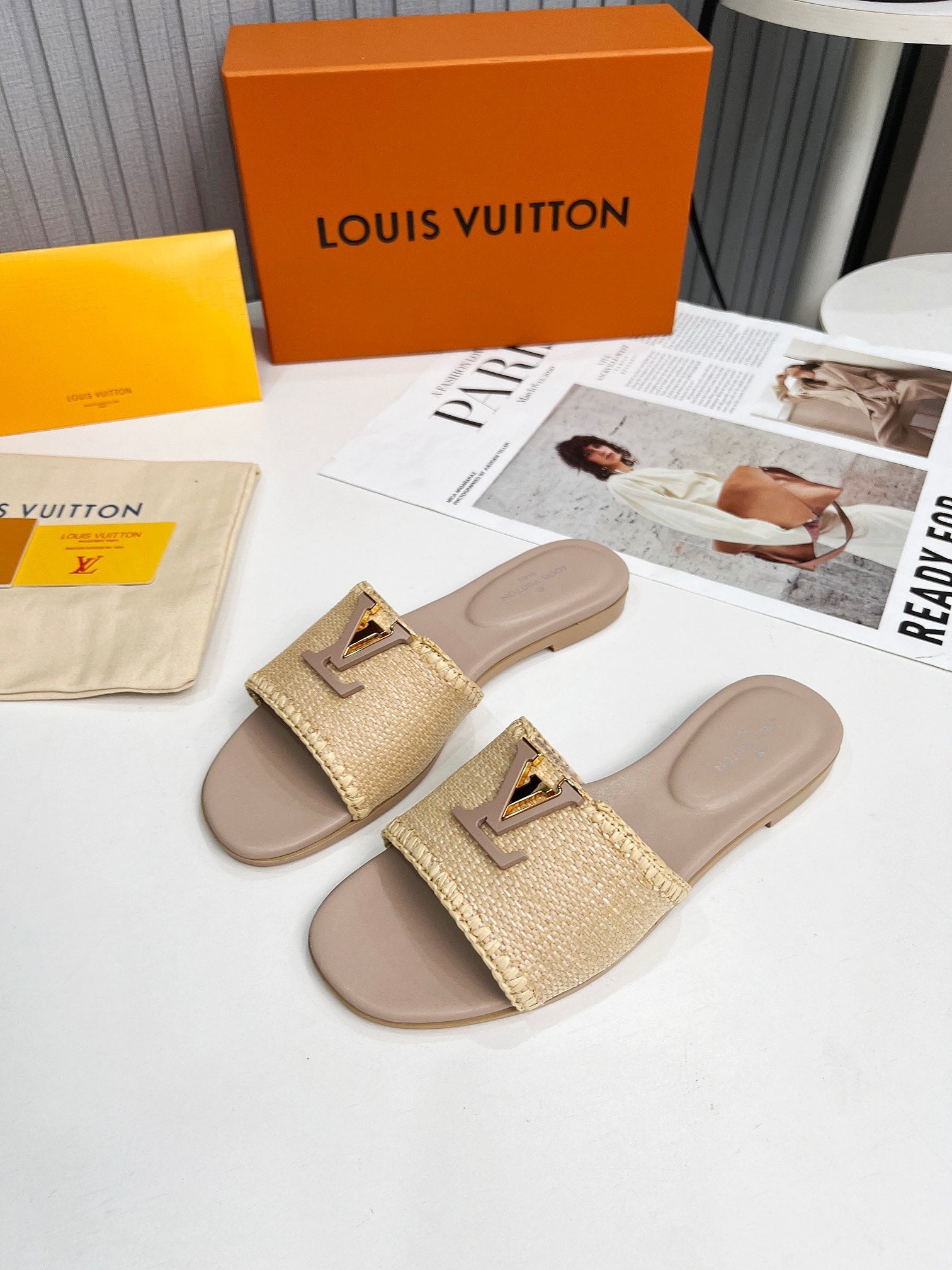 LV 26S FLAT SLIDES IN DARK BEIGE CALFSKIN AND RAFFIA